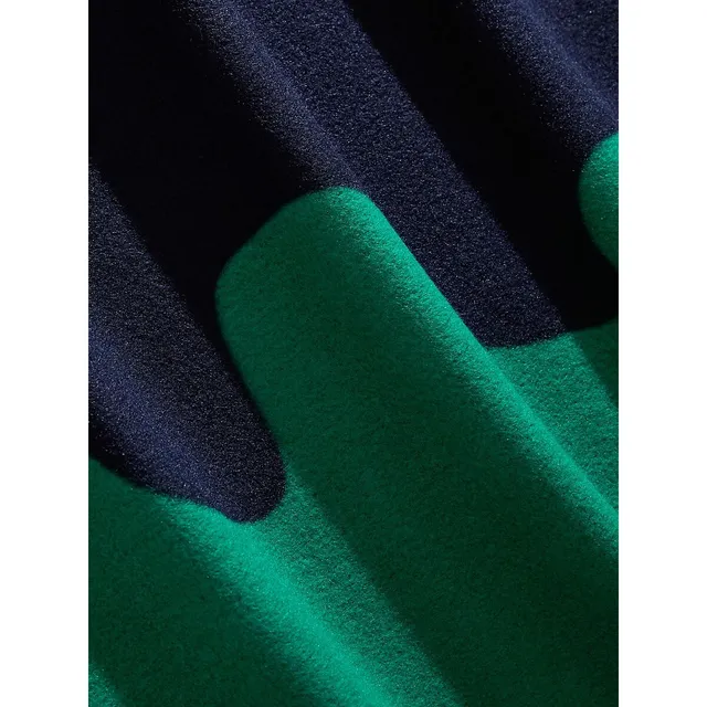 Maple Leaf Polar Fleece Throw 19 Maple Leaf Polar Fleece Throw - Image 19